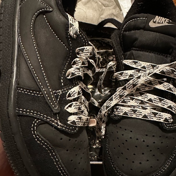 Travis Scott Jordan 1 low kids - Picture 4 of 4